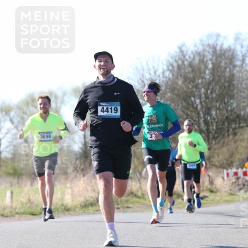 06.04.2025 - 44. Internationalen Wilhelmsburger Insellauf Jannik Wohlers http://msf.ph/oto/7621821 06.04.2025 10:15:29 Laufen 3699, 4419 meine-sportfotos.de