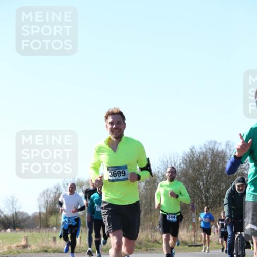06.04.2025 - 44. Internationalen Wilhelmsburger Insellauf Jannik Wohlers http://msf.ph/oto/7621831 06.04.2025 10:15:33 Laufen 3699, 374, 3447 meine-sportfotos.de