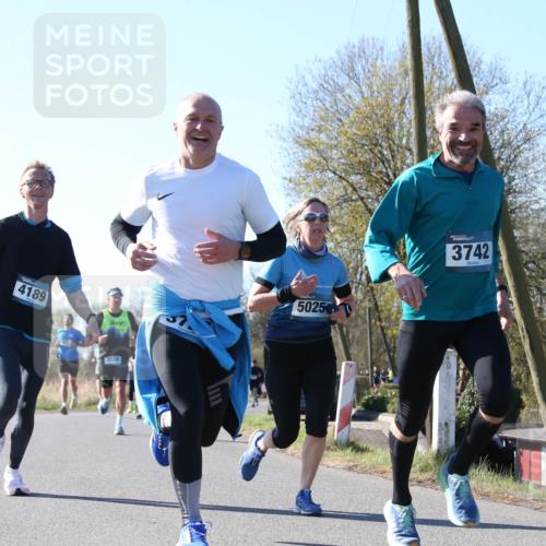 06.04.2025 - 44. Internationalen Wilhelmsburger Insellauf Jannik Wohlers http://msf.ph/oto/7621848 06.04.2025 10:15:39 Laufen 4189, 3939, 5025, 3742 meine-sportfotos.de