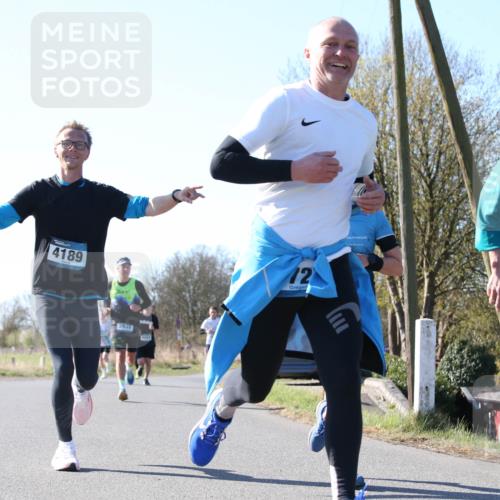 06.04.2025 - 44. Internationalen Wilhelmsburger Insellauf Jannik Wohlers http://msf.ph/oto/7621851 06.04.2025 10:15:39 Laufen 4189, 3939, 4454, 12, 3742 meine-sportfotos.de