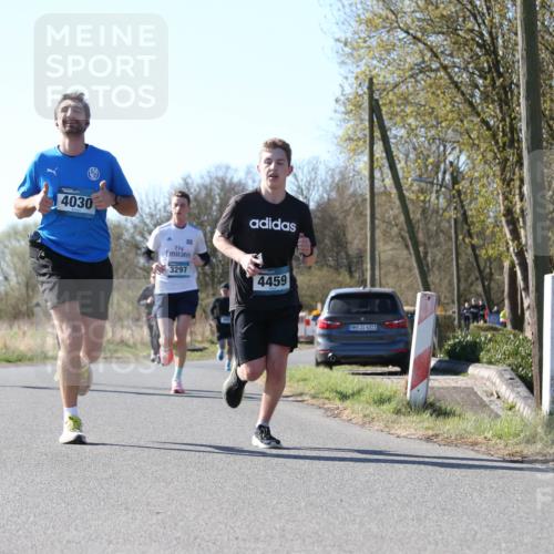 06.04.2025 - 44. Internationalen Wilhelmsburger Insellauf Jannik Wohlers http://msf.ph/oto/7621868 06.04.2025 10:15:44 Laufen 4559, 4030, 3297, 4459, 31, 4323 meine-sportfotos.de