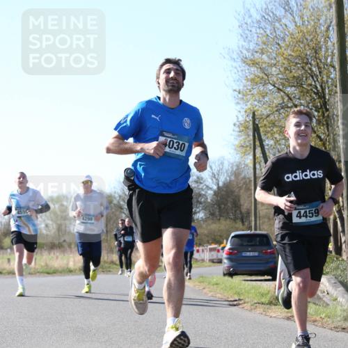 06.04.2025 - 44. Internationalen Wilhelmsburger Insellauf Jannik Wohlers http://msf.ph/oto/7621874 06.04.2025 10:15:45 Laufen 4559, 4298, 4030, 31, 4523, 4459 meine-sportfotos.de