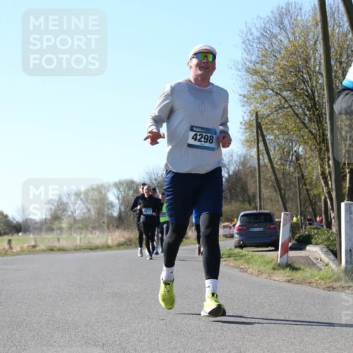 06.04.2025 - 44. Internationalen Wilhelmsburger Insellauf Jannik Wohlers http://msf.ph/oto/7621888 06.04.2025 10:15:49 Laufen 1471, 4298, 145, 31, 4123, 4559 meine-sportfotos.de