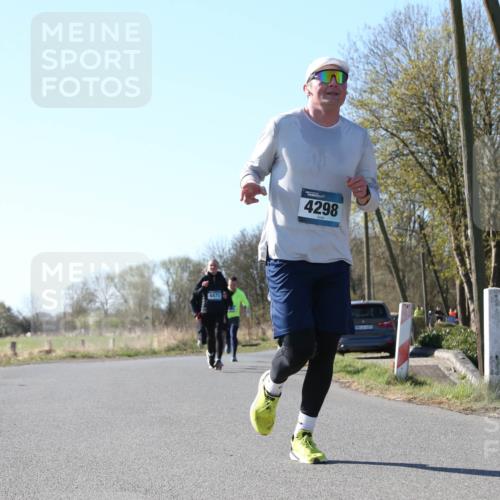 06.04.2025 - 44. Internationalen Wilhelmsburger Insellauf Jannik Wohlers http://msf.ph/oto/7621890 06.04.2025 10:15:49 Laufen 4471, 4298 meine-sportfotos.de