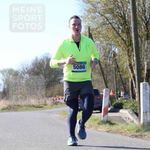06.04.2025 - 44. Internationalen Wilhelmsburger Insellauf Jannik Wohlers http://msf.ph/oto/7621907 06.04.2025 10:15:55 Laufen 5086, 4529 meine-sportfotos.de