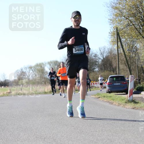 06.04.2025 - 44. Internationalen Wilhelmsburger Insellauf Jannik Wohlers http://msf.ph/oto/7621931 06.04.2025 10:16:14 Laufen 4121, 3400, 422, 31, 4323 meine-sportfotos.de