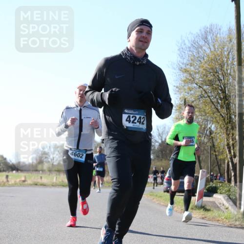 06.04.2025 - 44. Internationalen Wilhelmsburger Insellauf Jannik Wohlers http://msf.ph/oto/7621960 06.04.2025 10:16:30 Laufen 4602, 4242 meine-sportfotos.de