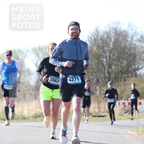 06.04.2025 - 44. Internationalen Wilhelmsburger Insellauf Jannik Wohlers http://msf.ph/oto/7621965 06.04.2025 10:16:33 Laufen 5137, 3962, 4271 meine-sportfotos.de