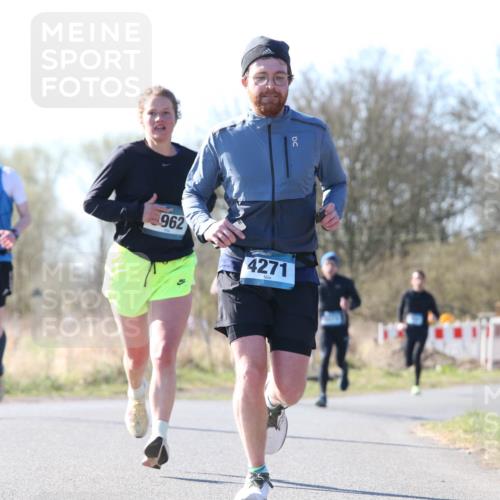 06.04.2025 - 44. Internationalen Wilhelmsburger Insellauf Jannik Wohlers http://msf.ph/oto/7621968 06.04.2025 10:16:33 Laufen 5137, 962, 4271 meine-sportfotos.de