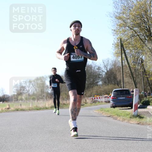 06.04.2025 - 44. Internationalen Wilhelmsburger Insellauf Jannik Wohlers http://msf.ph/oto/7621986 06.04.2025 10:16:44 Laufen 3564, 4057, 426, 31, 4523 meine-sportfotos.de
