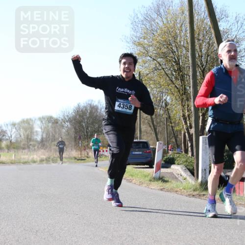 06.04.2025 - 44. Internationalen Wilhelmsburger Insellauf Jannik Wohlers http://msf.ph/oto/7622011 06.04.2025 10:17:03 Laufen 4358, 31, 4323 meine-sportfotos.de