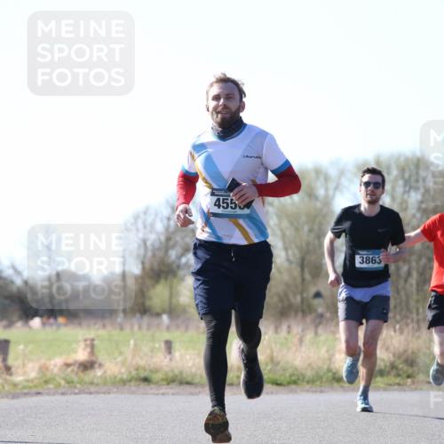 06.04.2025 - 44. Internationalen Wilhelmsburger Insellauf Jannik Wohlers http://msf.ph/oto/7622030 06.04.2025 10:17:31 Laufen 455, 3863, 3650, 3413 meine-sportfotos.de