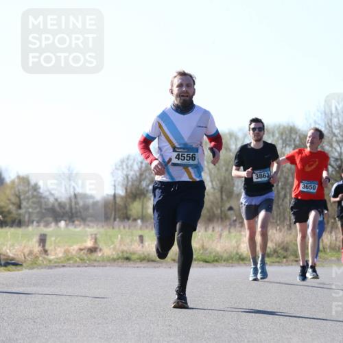 06.04.2025 - 44. Internationalen Wilhelmsburger Insellauf Jannik Wohlers http://msf.ph/oto/7622032 06.04.2025 10:17:31 Laufen 4556, 3863, 3650, 3413 meine-sportfotos.de
