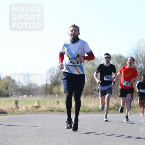 06.04.2025 - 44. Internationalen Wilhelmsburger Insellauf Jannik Wohlers http://msf.ph/oto/7622034 06.04.2025 10:17:31 Laufen 4556, 3863, 3650, 3413 meine-sportfotos.de