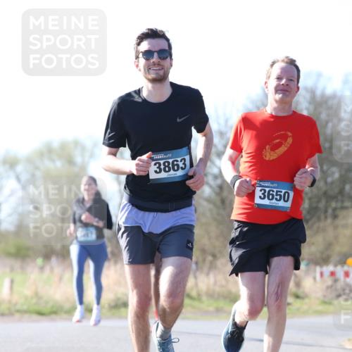 06.04.2025 - 44. Internationalen Wilhelmsburger Insellauf Jannik Wohlers http://msf.ph/oto/7622045 06.04.2025 10:17:34 Laufen 3863, 3650 meine-sportfotos.de