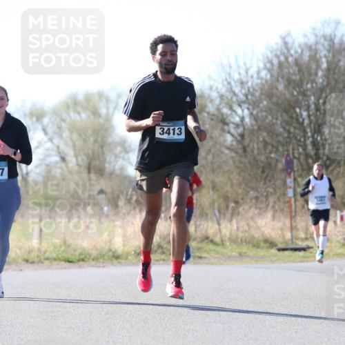 06.04.2025 - 44. Internationalen Wilhelmsburger Insellauf Jannik Wohlers http://msf.ph/oto/7622056 06.04.2025 10:17:37 Laufen 4497, 3413 meine-sportfotos.de