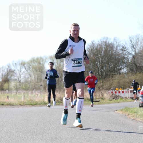 06.04.2025 - 44. Internationalen Wilhelmsburger Insellauf Jannik Wohlers http://msf.ph/oto/7622082 06.04.2025 10:17:48 Laufen 5033, 3463, 31, 4321 meine-sportfotos.de