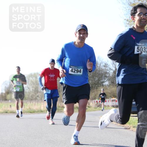 06.04.2025 - 44. Internationalen Wilhelmsburger Insellauf Jannik Wohlers http://msf.ph/oto/7622093 06.04.2025 10:17:55 Laufen 4294, 531, 5033 meine-sportfotos.de