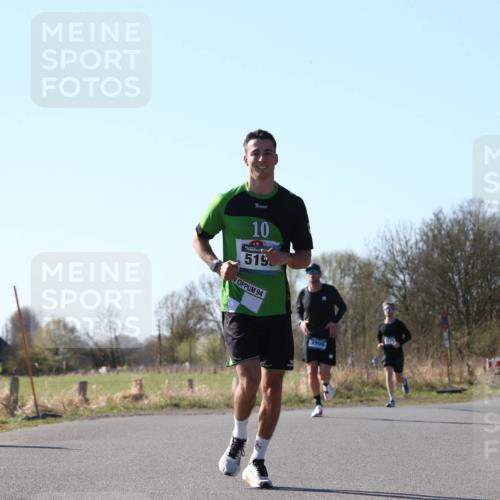 06.04.2025 - 44. Internationalen Wilhelmsburger Insellauf Jannik Wohlers http://msf.ph/oto/7622104 06.04.2025 10:17:59 Laufen 10, 519, 94, 3909 meine-sportfotos.de
