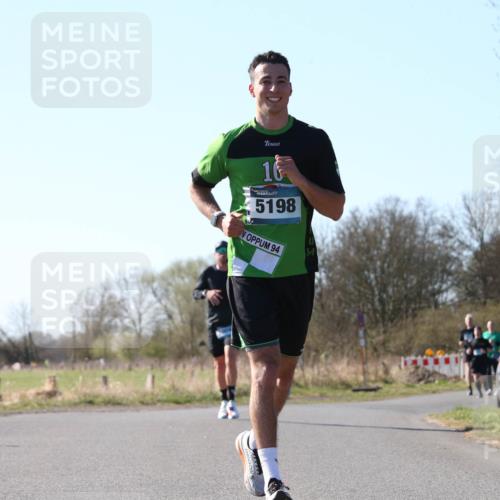 06.04.2025 - 44. Internationalen Wilhelmsburger Insellauf Jannik Wohlers http://msf.ph/oto/7622108 06.04.2025 10:18:00 Laufen 16, 5198, 94 meine-sportfotos.de