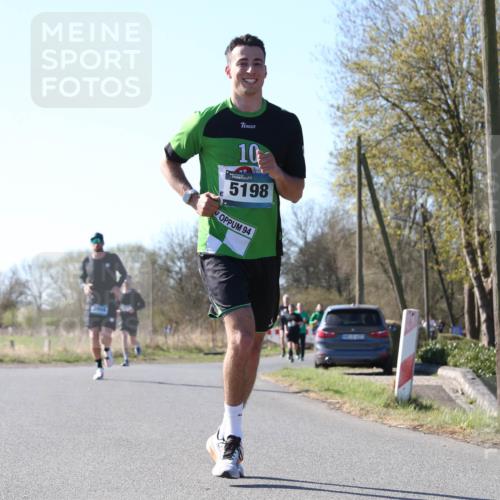 06.04.2025 - 44. Internationalen Wilhelmsburger Insellauf Jannik Wohlers http://msf.ph/oto/7622110 06.04.2025 10:18:01 Laufen 10, 5198, 94 meine-sportfotos.de