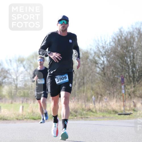 06.04.2025 - 44. Internationalen Wilhelmsburger Insellauf Jannik Wohlers http://msf.ph/oto/7622114 06.04.2025 10:18:03 Laufen 3177, 3909, 4 meine-sportfotos.de