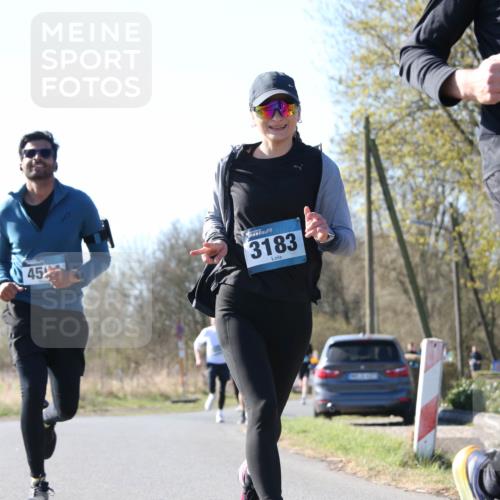 06.04.2025 - 44. Internationalen Wilhelmsburger Insellauf Jannik Wohlers http://msf.ph/oto/7622161 06.04.2025 10:18:18 Laufen 45, 3183, 4603 meine-sportfotos.de