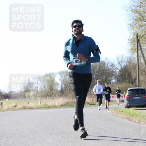 06.04.2025 - 44. Internationalen Wilhelmsburger Insellauf Jannik Wohlers http://msf.ph/oto/7622163 06.04.2025 10:18:18 Laufen 4504, 14446, 31, 4323, 31 meine-sportfotos.de