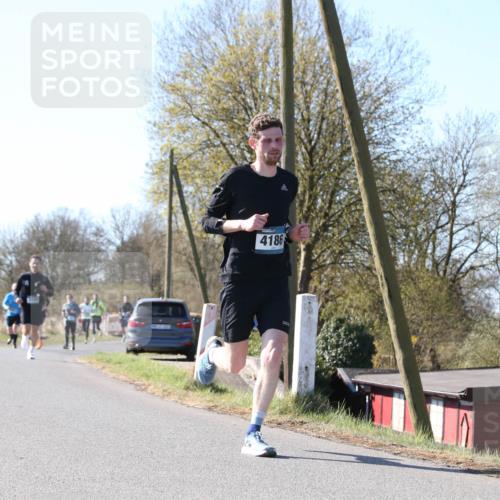 06.04.2025 - 44. Internationalen Wilhelmsburger Insellauf Jannik Wohlers http://msf.ph/oto/7622181 06.04.2025 10:18:33 Laufen 4186 meine-sportfotos.de