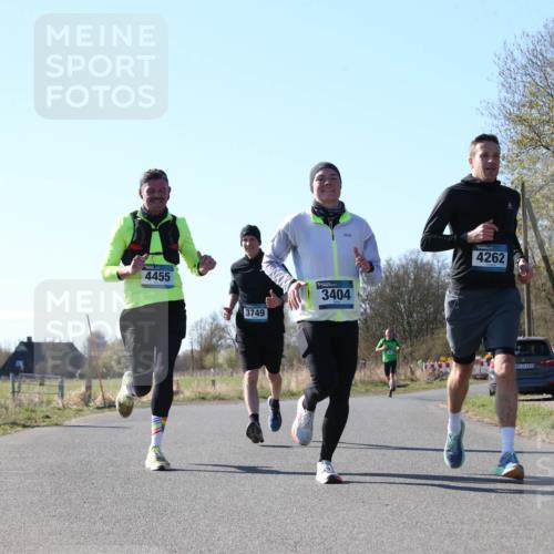 06.04.2025 - 44. Internationalen Wilhelmsburger Insellauf Jannik Wohlers http://msf.ph/oto/7622203 06.04.2025 10:18:48 Laufen 4455, 3749, 3404, 4262, 31, 4523 meine-sportfotos.de