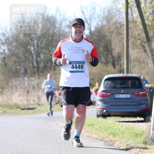 06.04.2025 - 44. Internationalen Wilhelmsburger Insellauf Jannik Wohlers http://msf.ph/oto/7622230 06.04.2025 10:19:08 Laufen 4449 meine-sportfotos.de