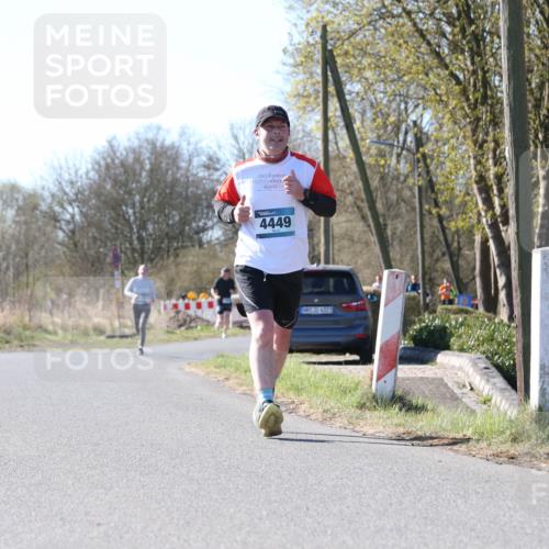 06.04.2025 - 44. Internationalen Wilhelmsburger Insellauf Jannik Wohlers http://msf.ph/oto/7622234 06.04.2025 10:19:08 Laufen 4449, 31, 4323 meine-sportfotos.de