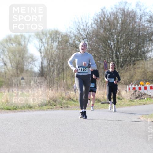 06.04.2025 - 44. Internationalen Wilhelmsburger Insellauf Jannik Wohlers http://msf.ph/oto/7622235 06.04.2025 10:19:15 Laufen 4120, 283, 4284 meine-sportfotos.de