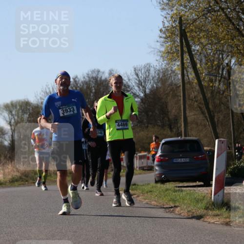 06.04.2025 - 44. Internationalen Wilhelmsburger Insellauf Jannik Wohlers http://msf.ph/oto/7622251 06.04.2025 10:19:28 Laufen 3933, 346, 4469, 31, 4321 meine-sportfotos.de