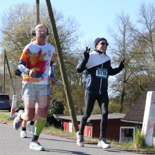06.04.2025 - 44. Internationalen Wilhelmsburger Insellauf Jannik Wohlers http://msf.ph/oto/7622259 06.04.2025 10:19:35 Laufen 5178 meine-sportfotos.de