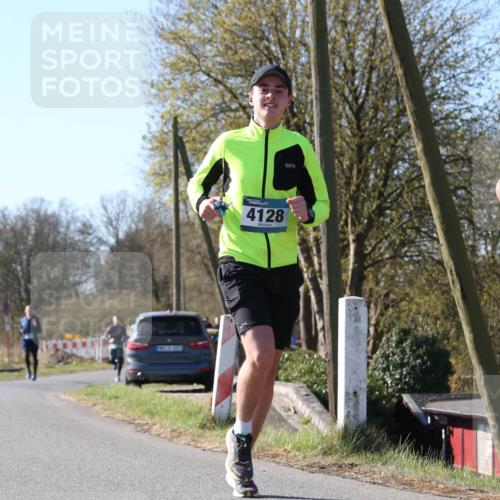 06.04.2025 - 44. Internationalen Wilhelmsburger Insellauf Jannik Wohlers http://msf.ph/oto/7622272 06.04.2025 10:19:43 Laufen 4128, 417 meine-sportfotos.de