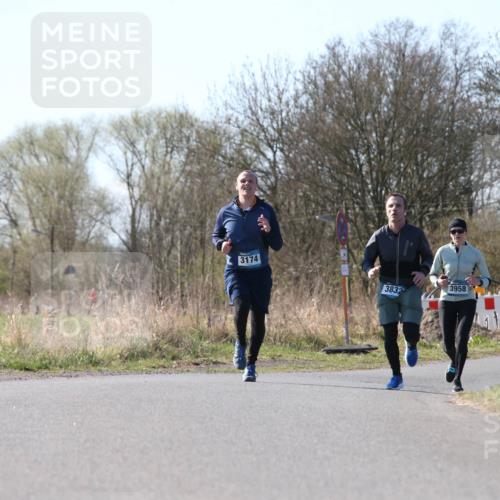 06.04.2025 - 44. Internationalen Wilhelmsburger Insellauf Jannik Wohlers http://msf.ph/oto/7622275 06.04.2025 10:19:49 Laufen 3174, 4534, 3832, 3958 meine-sportfotos.de