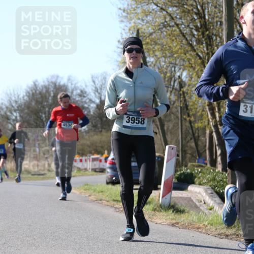 06.04.2025 - 44. Internationalen Wilhelmsburger Insellauf Jannik Wohlers http://msf.ph/oto/7622289 06.04.2025 10:19:58 Laufen 4534, 3958, 3174 meine-sportfotos.de