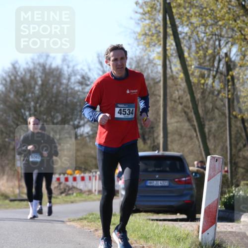 06.04.2025 - 44. Internationalen Wilhelmsburger Insellauf Jannik Wohlers http://msf.ph/oto/7622293 06.04.2025 10:19:59 Laufen 5064, 5067, 4534, 31, 4323 meine-sportfotos.de