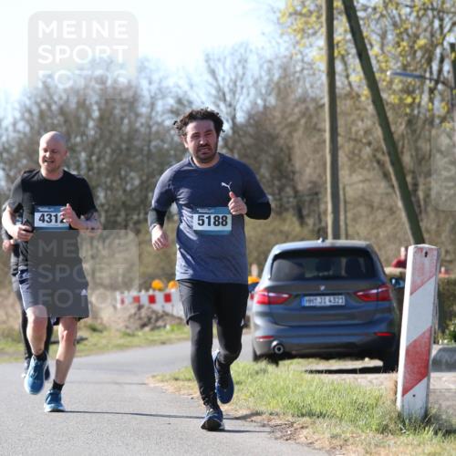 06.04.2025 - 44. Internationalen Wilhelmsburger Insellauf Jannik Wohlers http://msf.ph/oto/7622334 06.04.2025 10:20:19 Laufen 4312, 5188, 31, 4321 meine-sportfotos.de