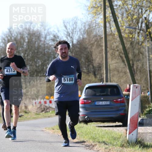 06.04.2025 - 44. Internationalen Wilhelmsburger Insellauf Jannik Wohlers http://msf.ph/oto/7622335 06.04.2025 10:20:19 Laufen 4312, 5188, 31, 4321 meine-sportfotos.de