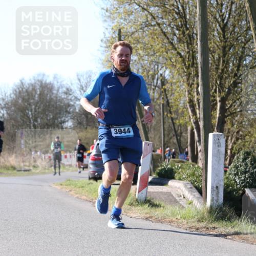 06.04.2025 - 44. Internationalen Wilhelmsburger Insellauf Jannik Wohlers http://msf.ph/oto/7622373 06.04.2025 10:20:45 Laufen 3944 meine-sportfotos.de