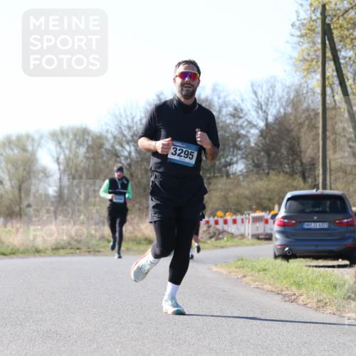 06.04.2025 - 44. Internationalen Wilhelmsburger Insellauf Jannik Wohlers http://msf.ph/oto/7622382 06.04.2025 10:20:50 Laufen 3295 meine-sportfotos.de
