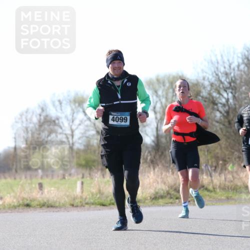 06.04.2025 - 44. Internationalen Wilhelmsburger Insellauf Jannik Wohlers http://msf.ph/oto/7622387 06.04.2025 10:20:56 Laufen 4099, 3350 meine-sportfotos.de