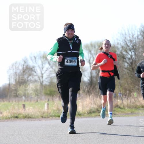 06.04.2025 - 44. Internationalen Wilhelmsburger Insellauf Jannik Wohlers http://msf.ph/oto/7622389 06.04.2025 10:20:56 Laufen 4099, 3350 meine-sportfotos.de