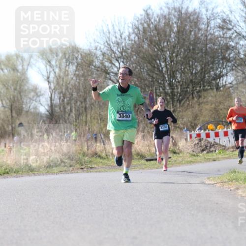 06.04.2025 - 44. Internationalen Wilhelmsburger Insellauf Jannik Wohlers http://msf.ph/oto/7622405 06.04.2025 10:21:04 Laufen 3840, 4290, 580 meine-sportfotos.de