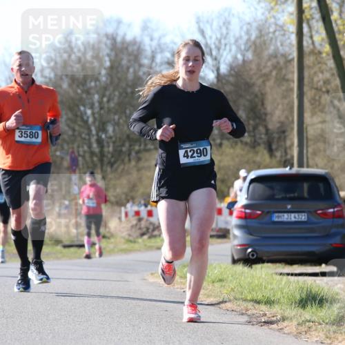 06.04.2025 - 44. Internationalen Wilhelmsburger Insellauf Jannik Wohlers http://msf.ph/oto/7622418 06.04.2025 10:21:13 Laufen 3580, 4290, 31, 4321 meine-sportfotos.de