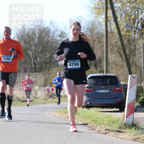 06.04.2025 - 44. Internationalen Wilhelmsburger Insellauf Jannik Wohlers http://msf.ph/oto/7622419 06.04.2025 10:21:13 Laufen 3580, 4290, 31, 4323 meine-sportfotos.de