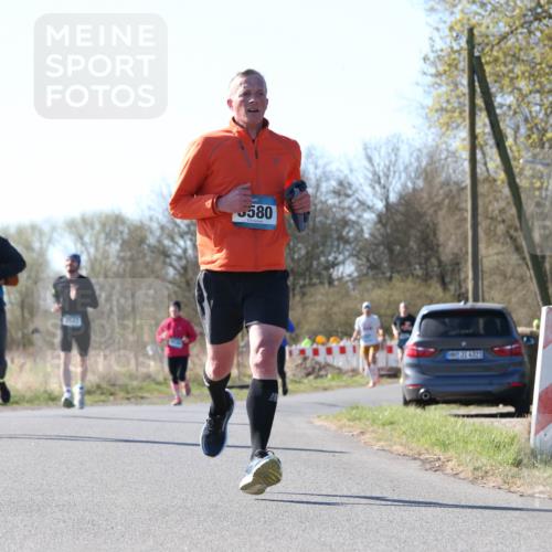 06.04.2025 - 44. Internationalen Wilhelmsburger Insellauf Jannik Wohlers http://msf.ph/oto/7622423 06.04.2025 10:21:15 Laufen 580, 31, 4323 meine-sportfotos.de