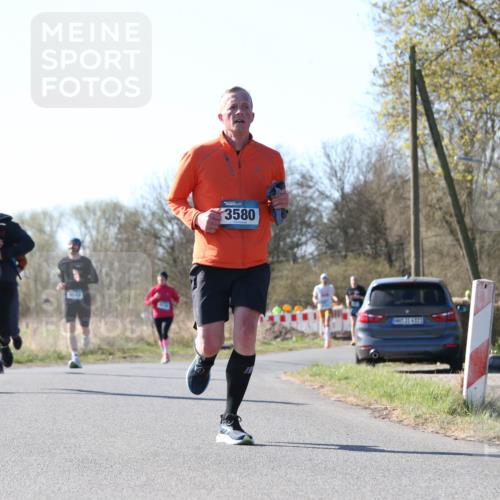 06.04.2025 - 44. Internationalen Wilhelmsburger Insellauf Jannik Wohlers http://msf.ph/oto/7622424 06.04.2025 10:21:15 Laufen 3580, 31, 4523 meine-sportfotos.de